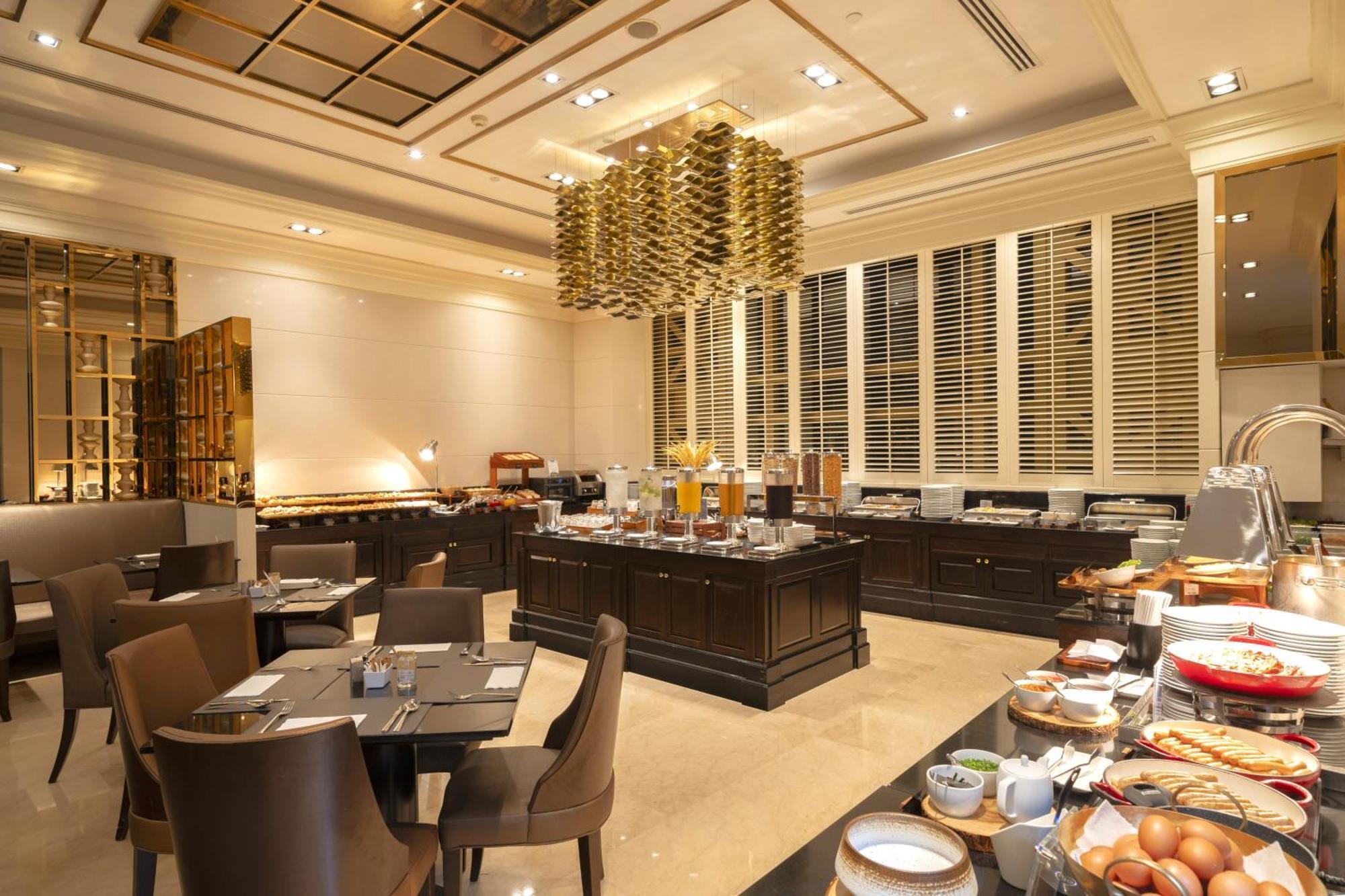 Grande Centre Point Hotel Ratchadamri Bangkok Exterior foto The restaurant