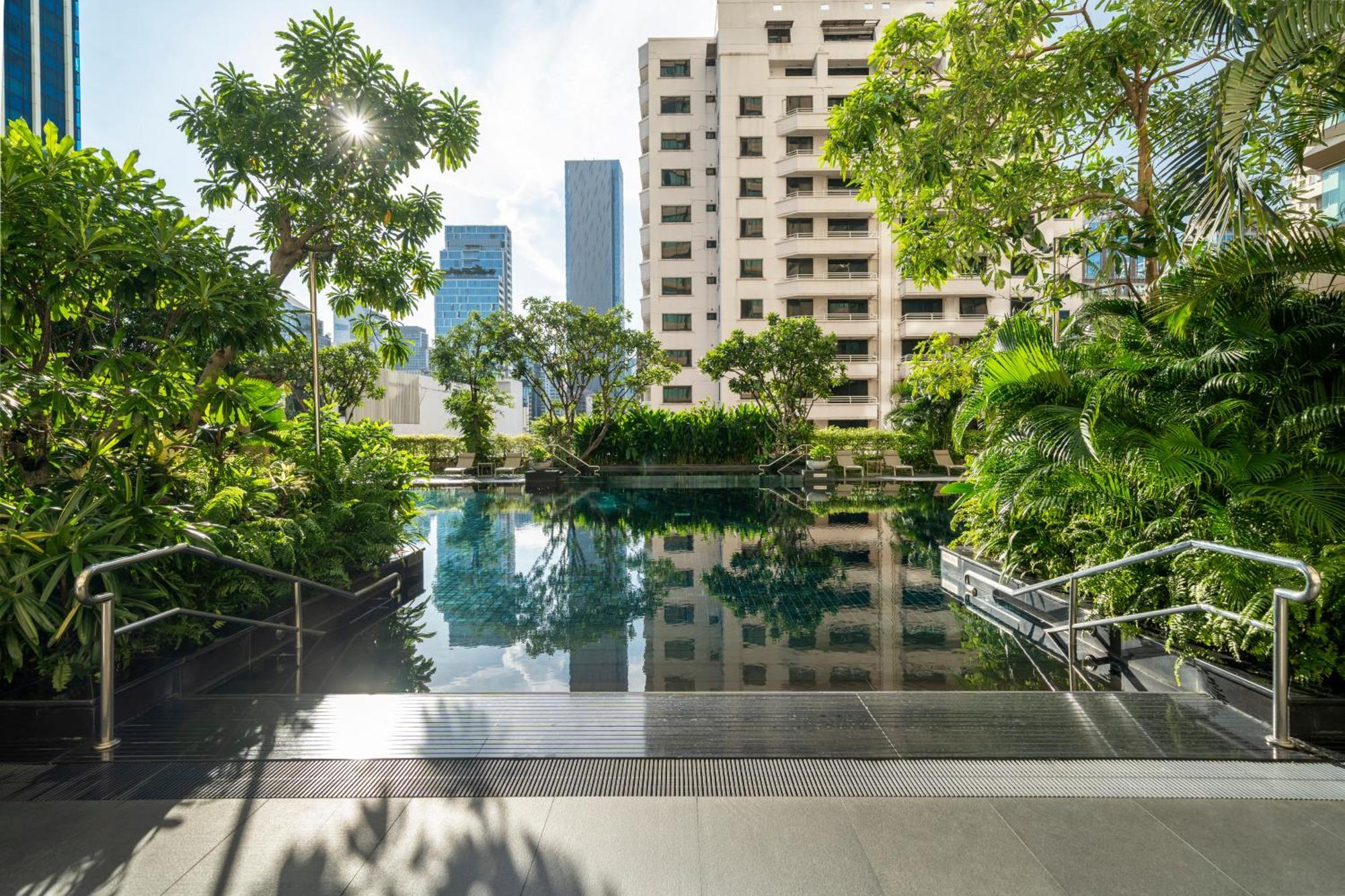 Grande Centre Point Hotel Ratchadamri Bangkok Exterior foto The park