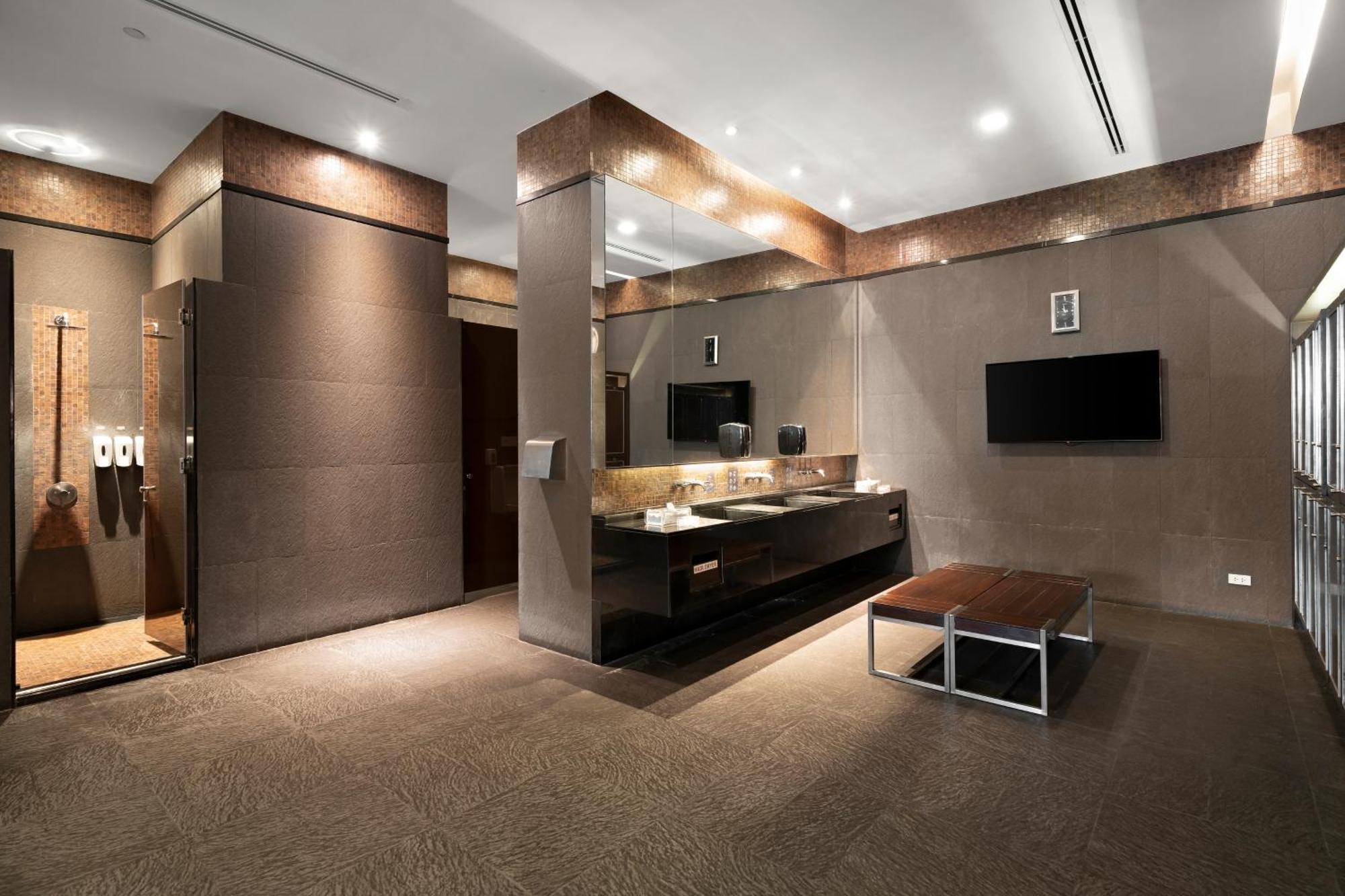 Grande Centre Point Hotel Ratchadamri Bangkok Exterior foto The interior of the private suite